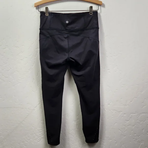 ATHLETA || Black Ankle Cropped Leggings - Picture 2 of 10